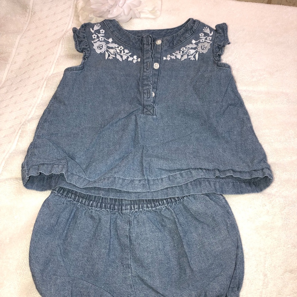 Infant short outfit.